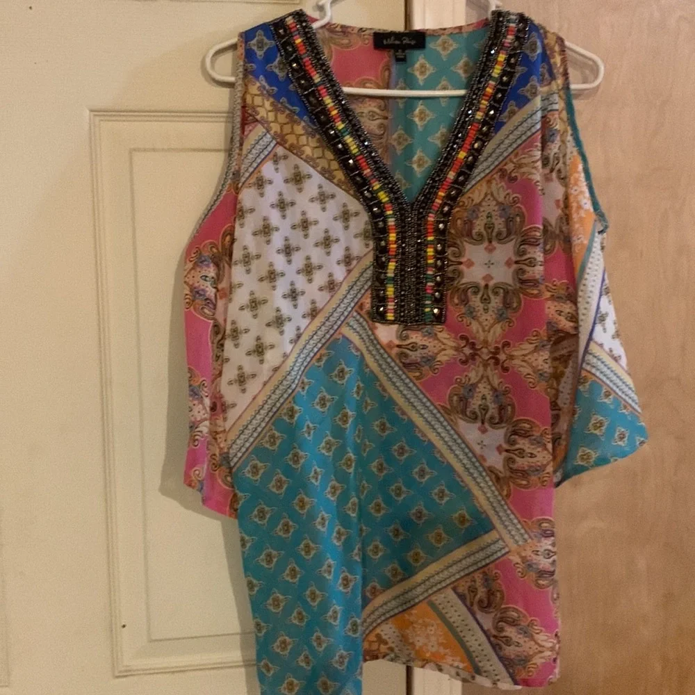 Size small - Picture 2 of 2